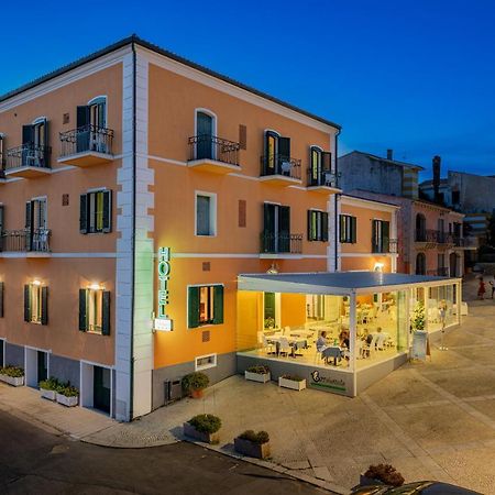 Hotel Marinaro Santa Teresa Gallura Kültér fotó