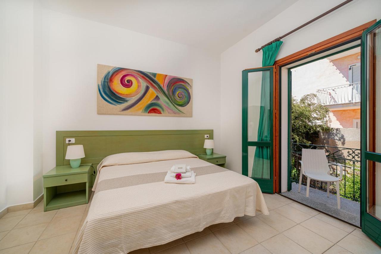 Hotel Marinaro Santa Teresa Gallura Kültér fotó