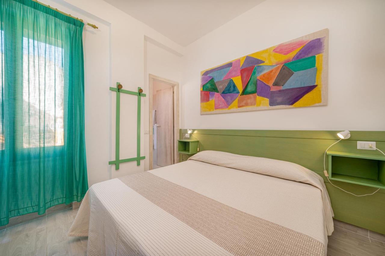 Hotel Marinaro Santa Teresa Gallura Kültér fotó