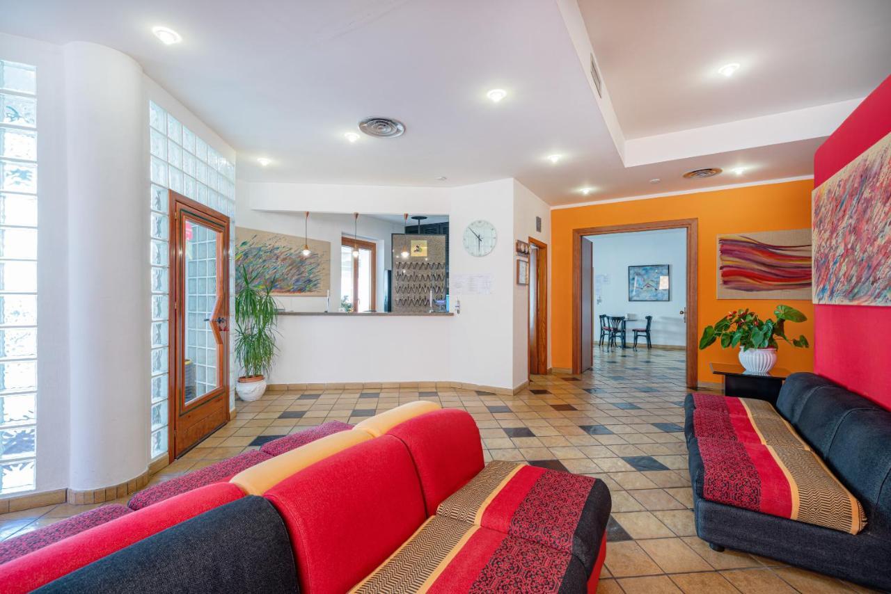 Hotel Marinaro Santa Teresa Gallura Kültér fotó