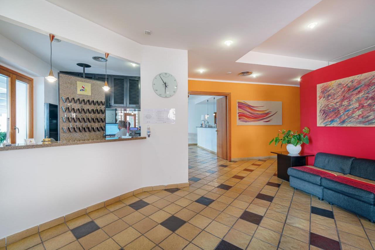 Hotel Marinaro Santa Teresa Gallura Kültér fotó