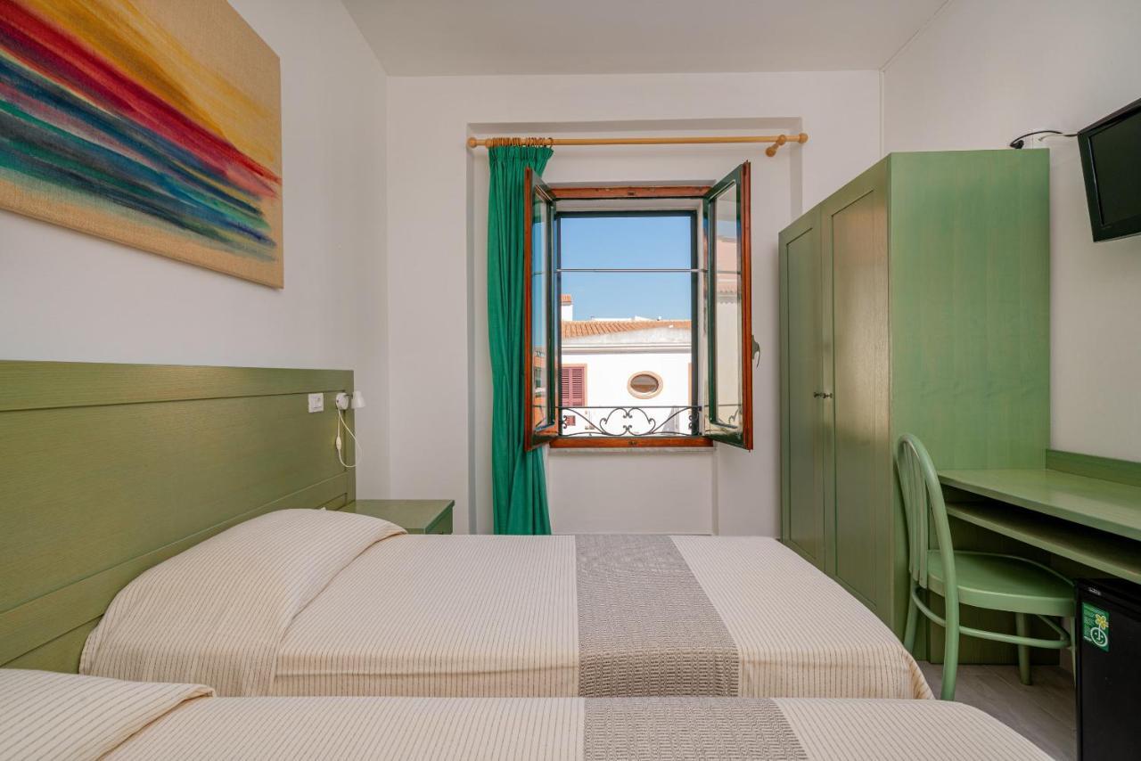 Hotel Marinaro Santa Teresa Gallura Kültér fotó