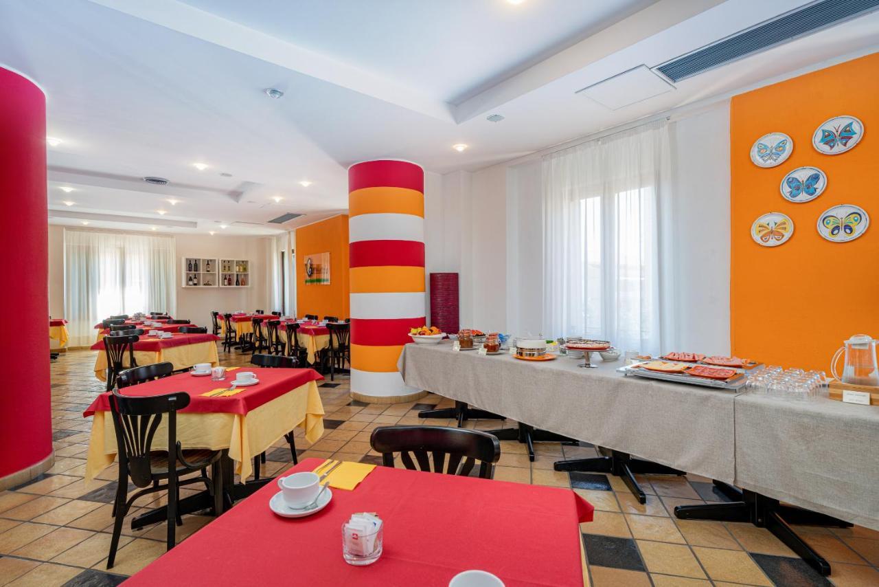 Hotel Marinaro Santa Teresa Gallura Kültér fotó